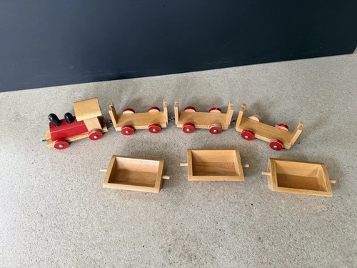 Altes holzspielzeug eisenbahn - holzspielzeug,